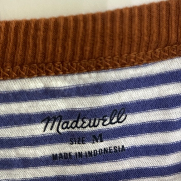 EUC Blue and White Striped Short Sleeve Tee with contrast neck. Size M. Classic - Picture 6 of 11